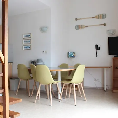3 Pieces Avec Balcon, Parking Et Piscine - Proche Plage Et Animations A La Rochelle - Fr-1-246-522