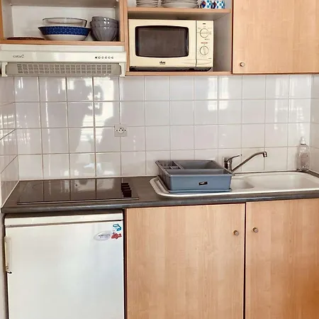3 Pieces Avec Balcon, Parking Et Piscine - Proche Plage Et Animations A La Rochelle - Fr-1-246-522 Appartement *